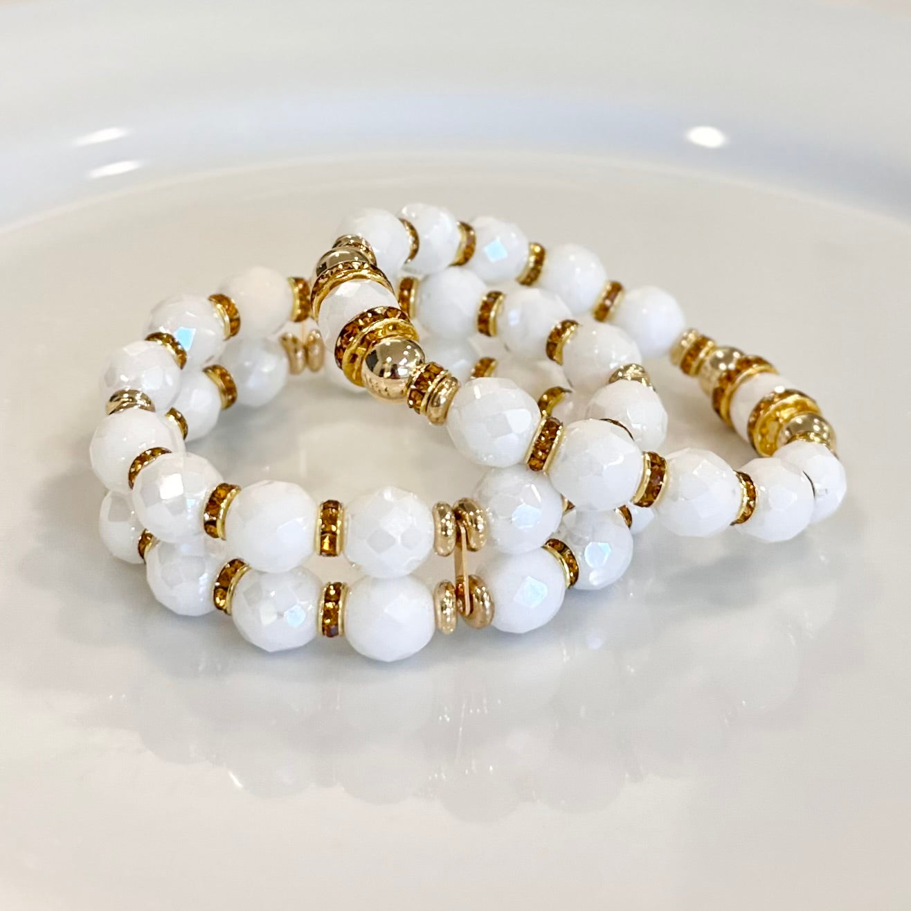WHITE AND DOUBLE GOLD CUFF