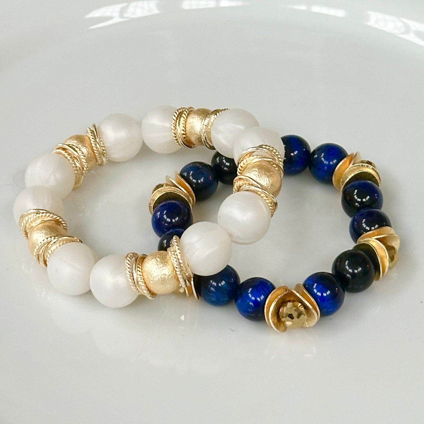 PEARLIZED IVORY BEADING BANGLE WITH SHELL PEARL AND GOLD ACCENTS