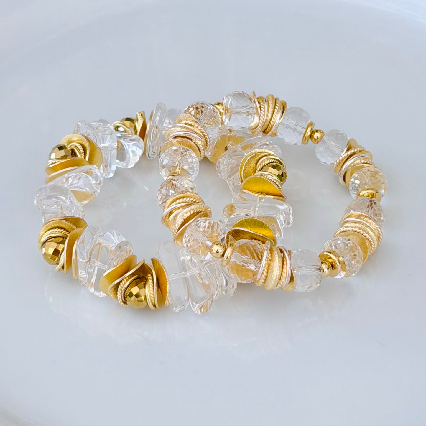 LUCITE BANGLE WITH GOLD TEARDROP AND WAVY DISC ACCENTS
