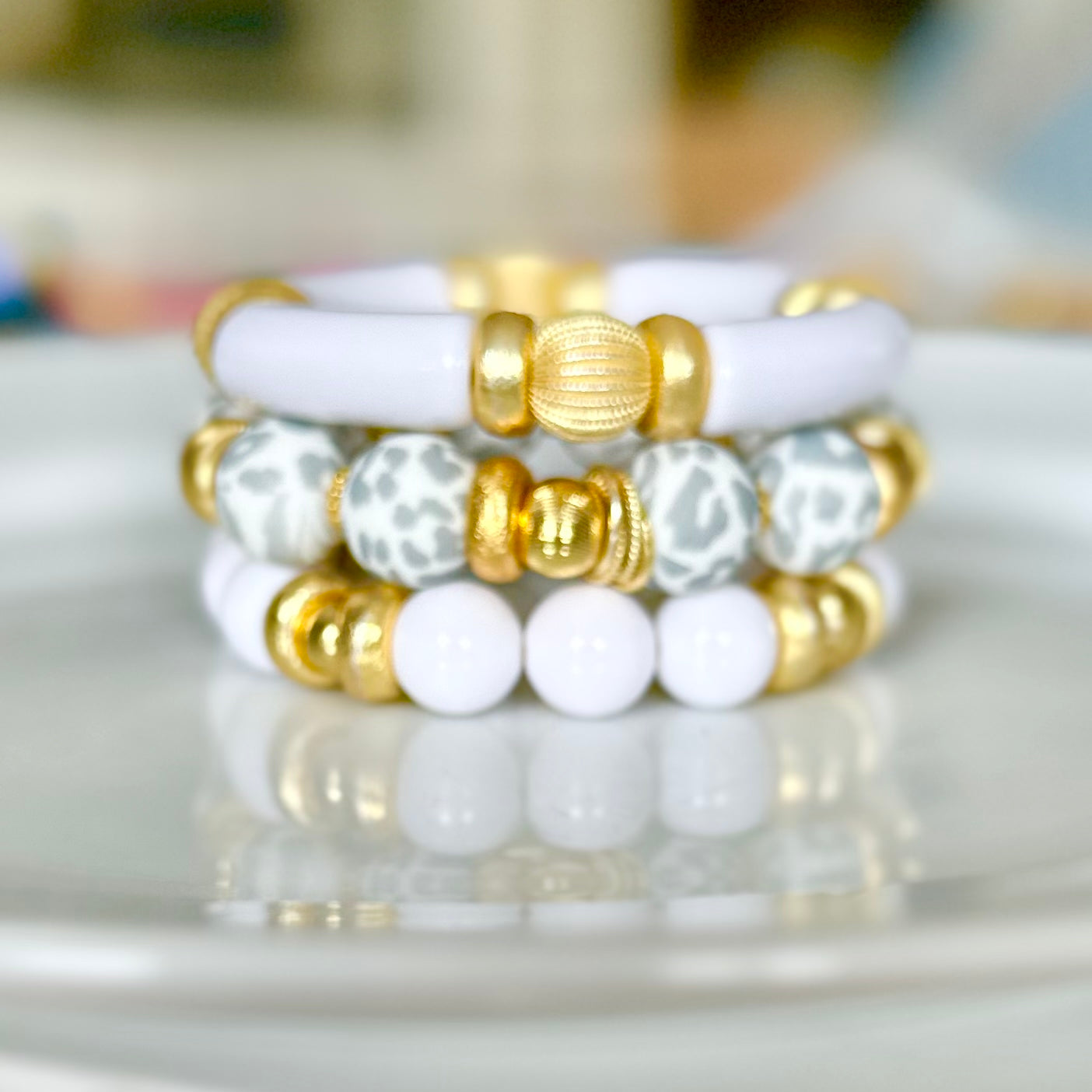 WHITE LINK BANGLE WITH GOLD ACCENTS