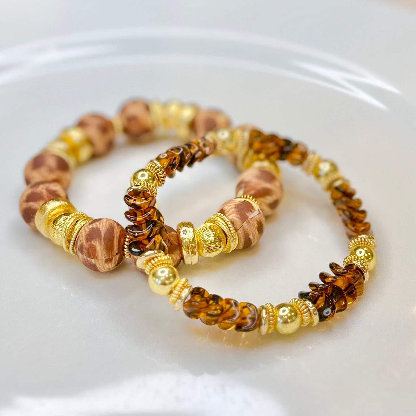 WAVY TORTOISE SHELL AND GOLD WRISTLET