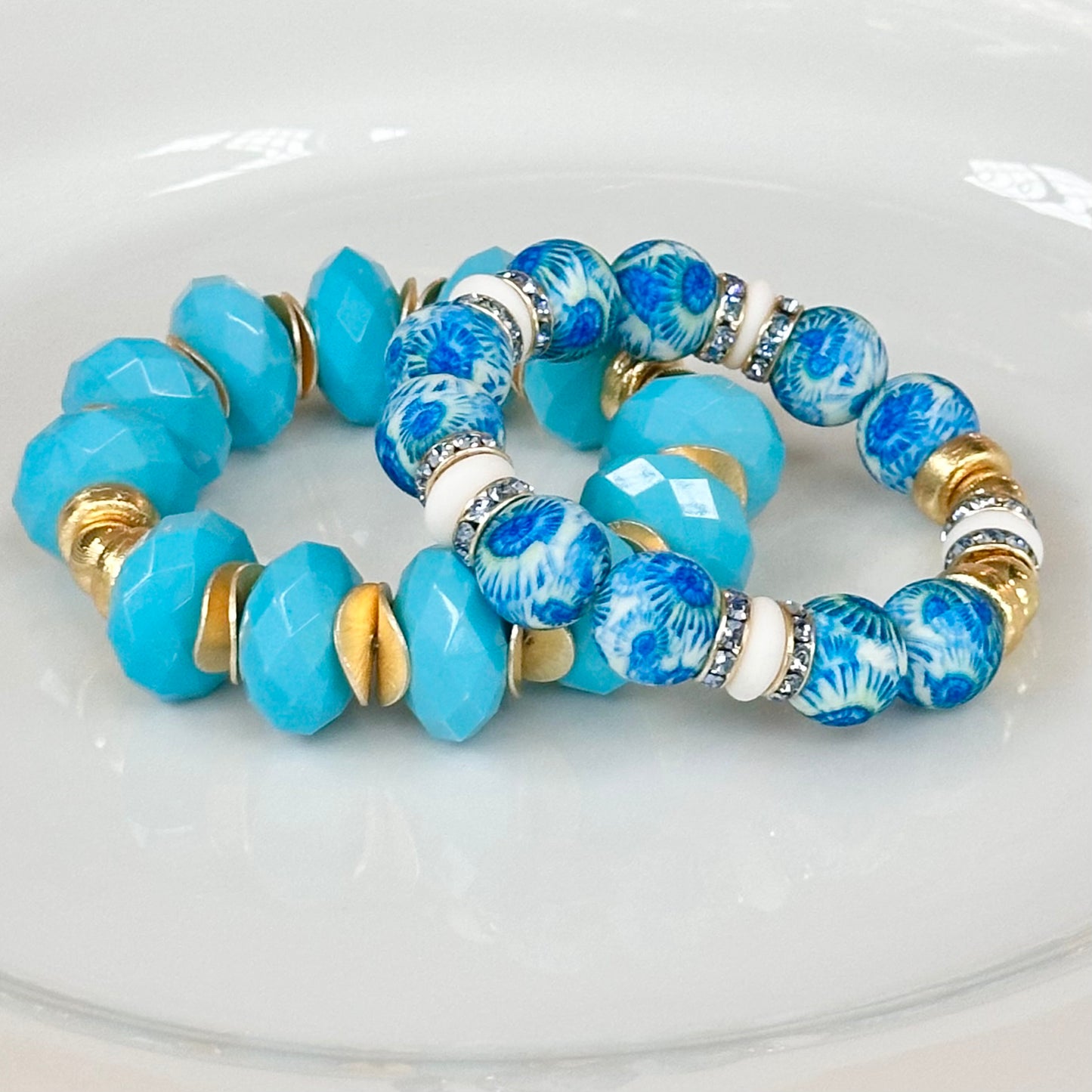 FACETED TURQUOISE AND GOLD STATEMENT BRACELET