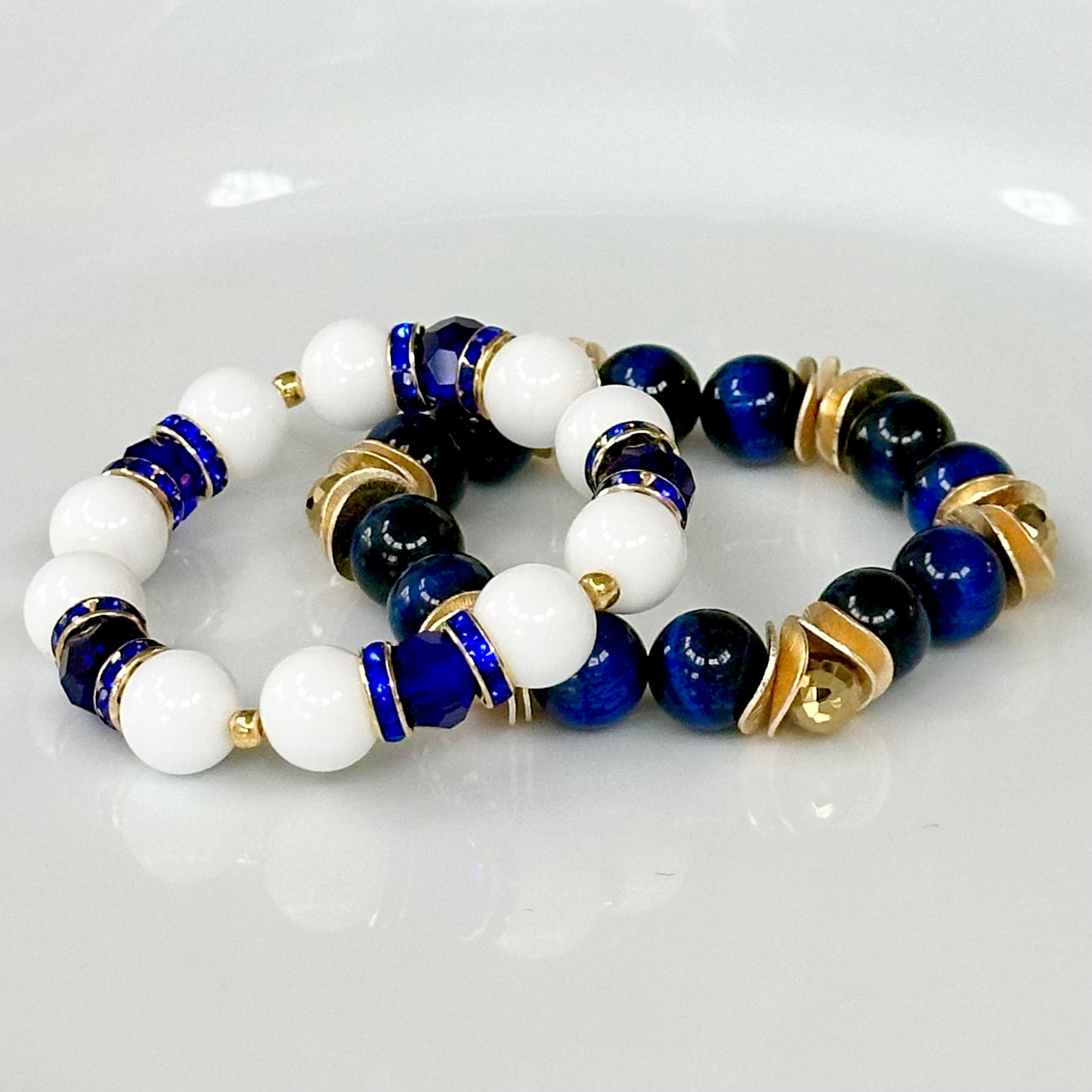 WHITE PORCELAIN AGATE GEMSTONE BANGLE WITH COBALT CRYSTAL ACCENTS