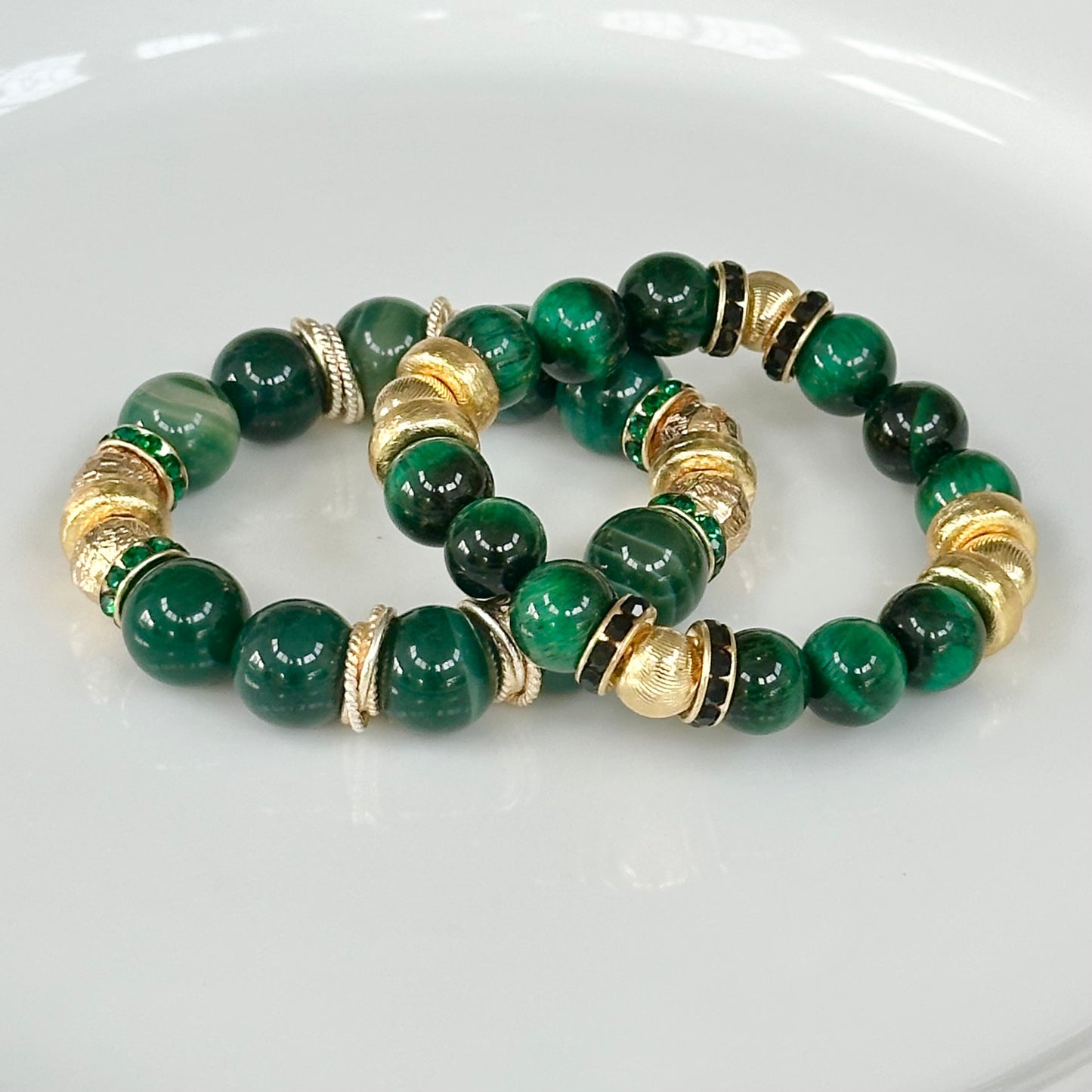 GREEN AND BLACK AGATE GEMSTONE BANGLE WITH GOLD AND CRYSTAL ACCENTS