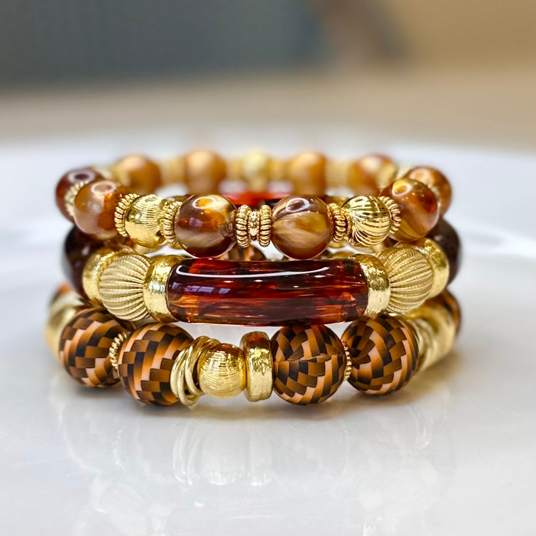 PEARLIZED TORTOISE AND GOLD WRISTLET