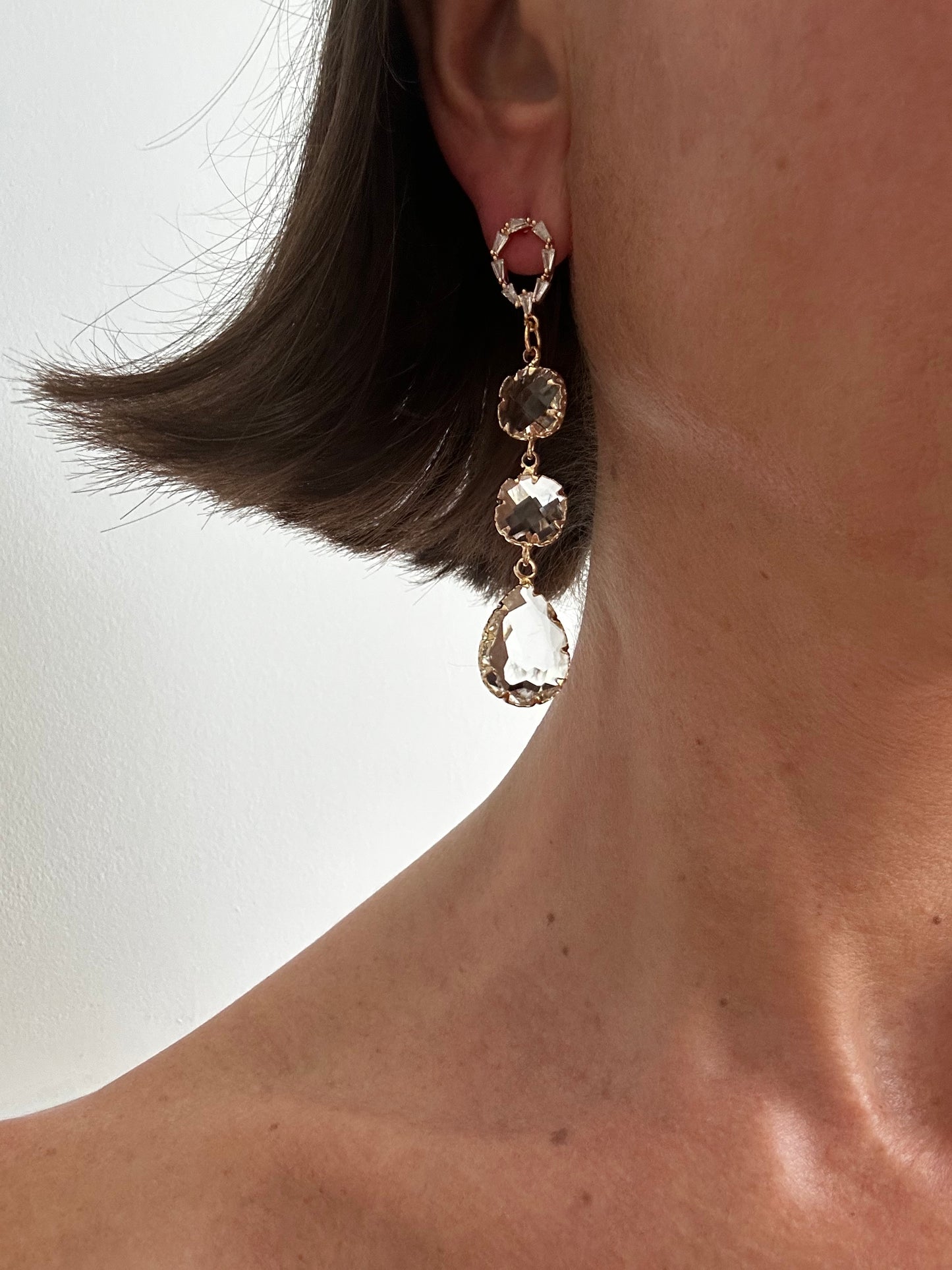 LUCITE DANGLE EARRINGS