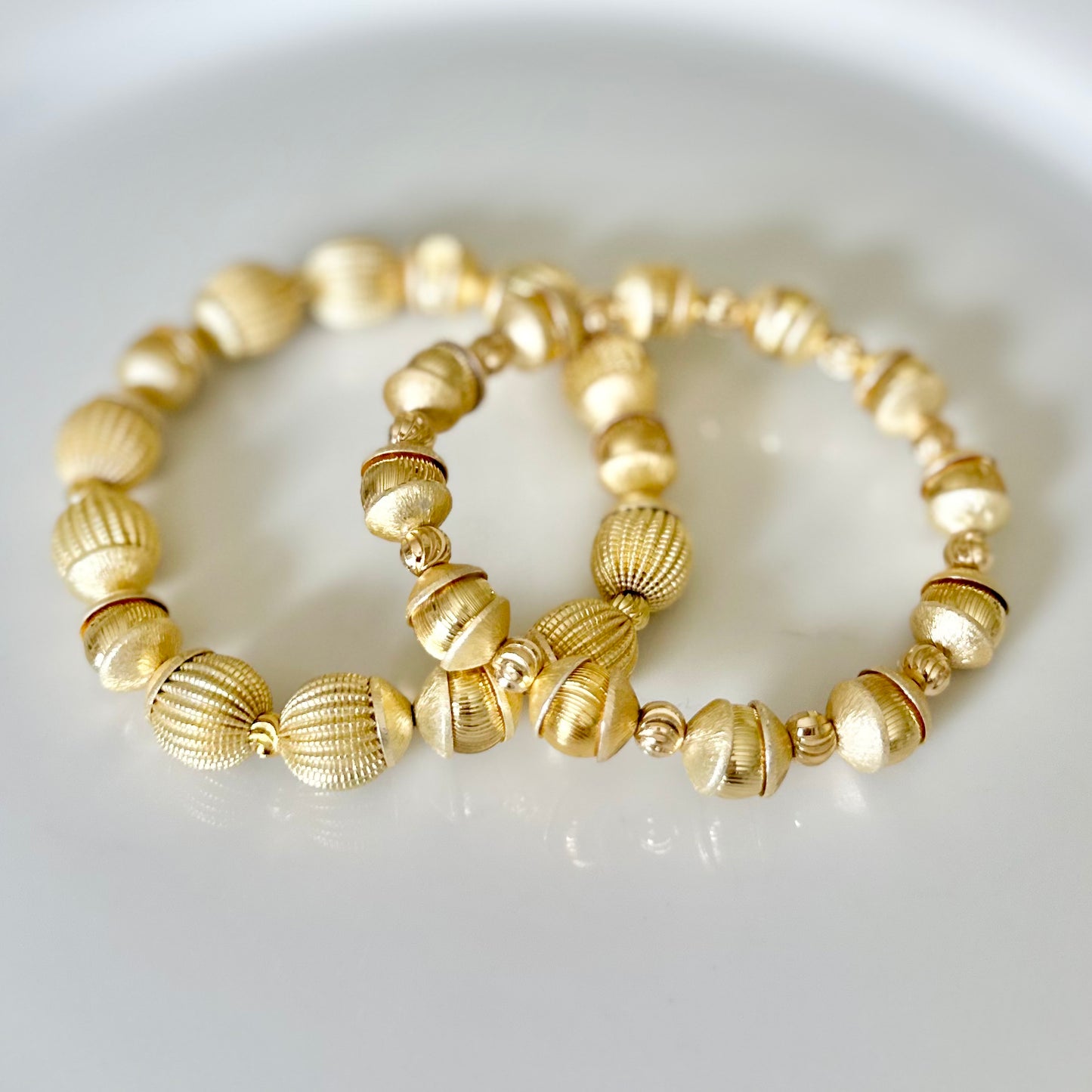 SATIN GOLD CORRUGATED CAPPED MINI BANGLE