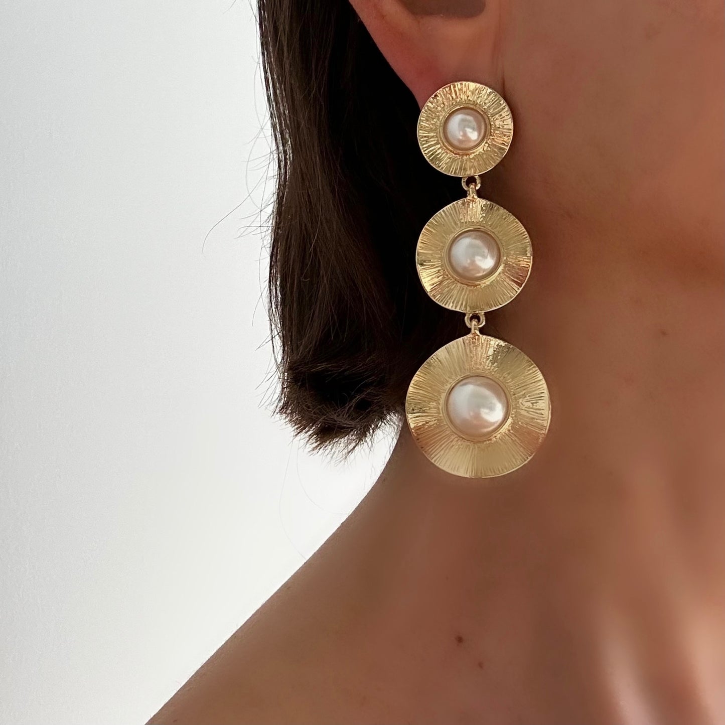 TRIPLE GOLD AND PEARL CIRCLE EARRING