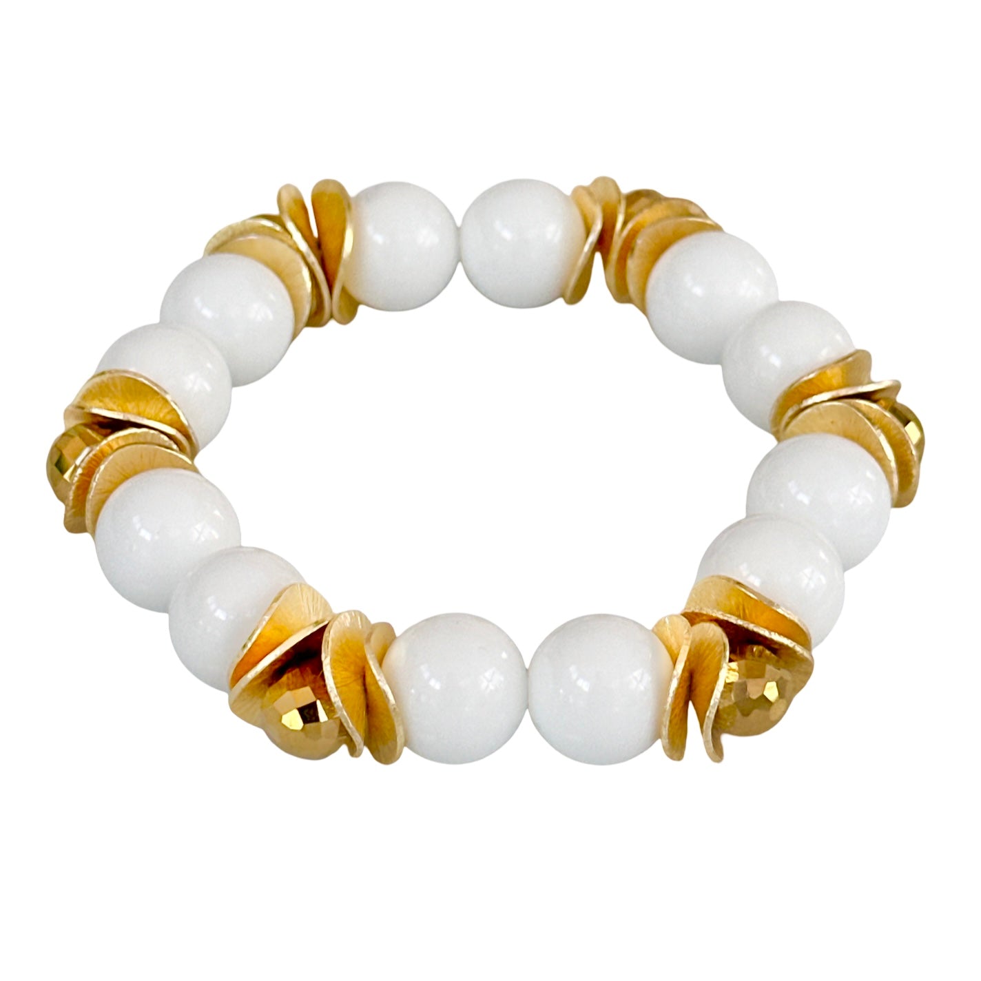 WHITE AGATE GEMSTONE BANGLE WITH GOLD WAVY DISC AND FACETED GOLD TEARDROP ACCENTS