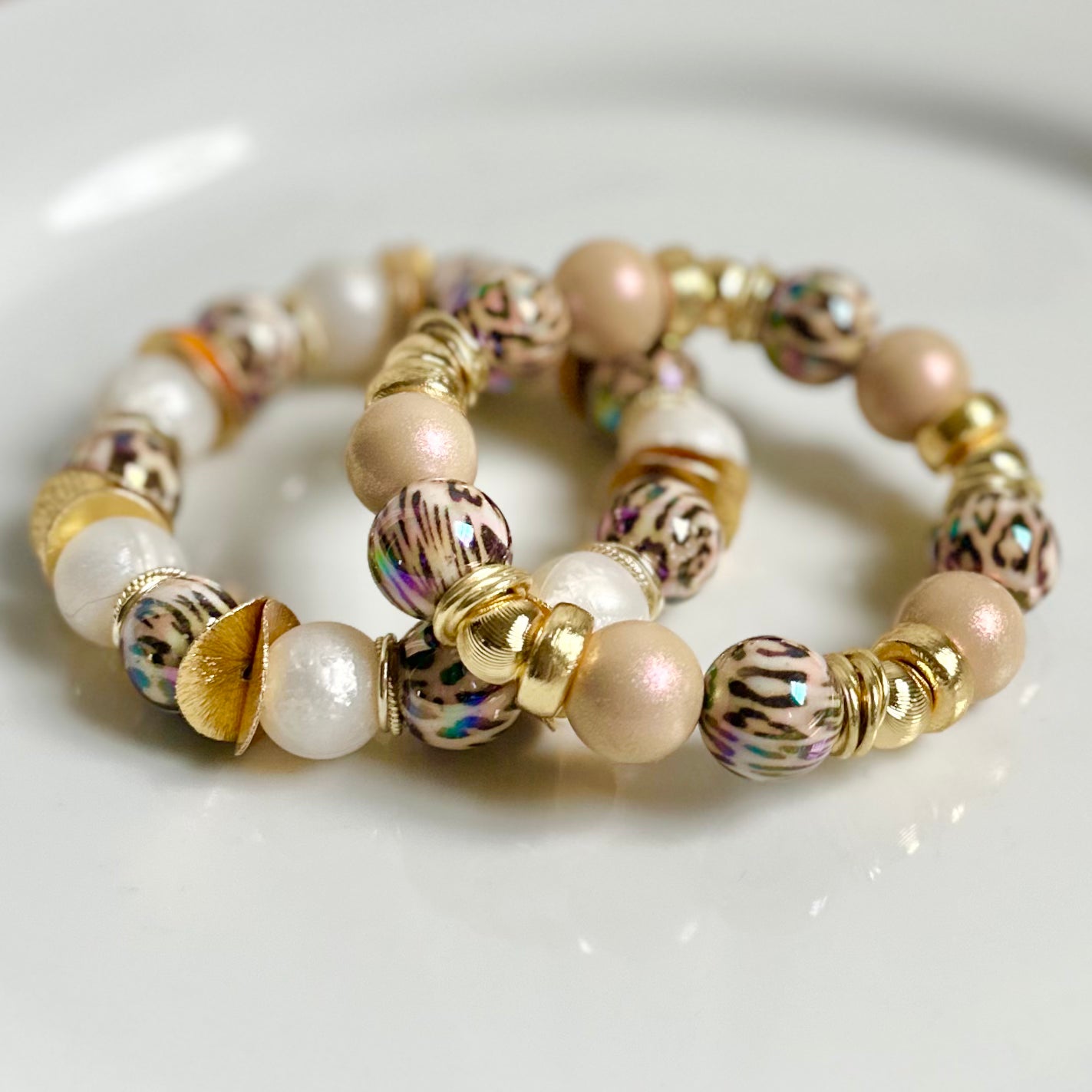 GOLD WAVY DISC, SHINY CHEETAH AND PEARLIZED IVORY STATEMENT BRACELET