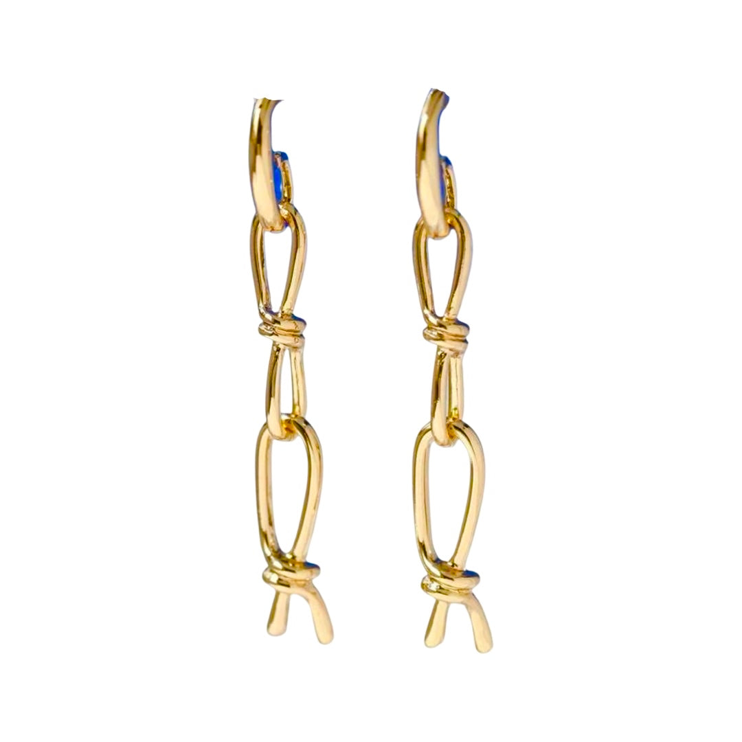 GOLD KNOT LINK EARRING