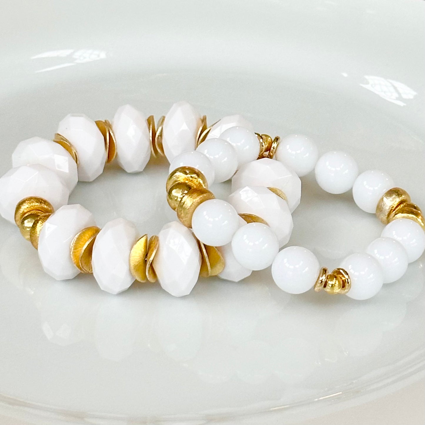 FACETED WHITE AND GOLD STATEMENT BRACELET