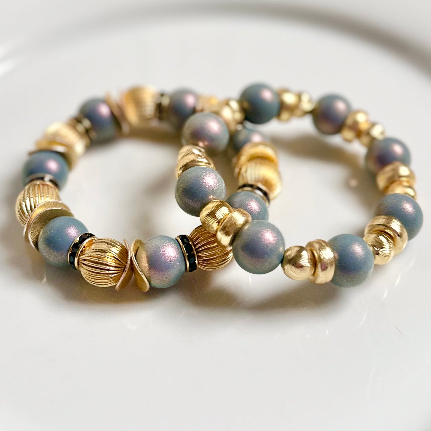 GOLD WAVY DISC, RIBBED GOLD AND OPALIZED GRAY STATEMENT BRACELET
