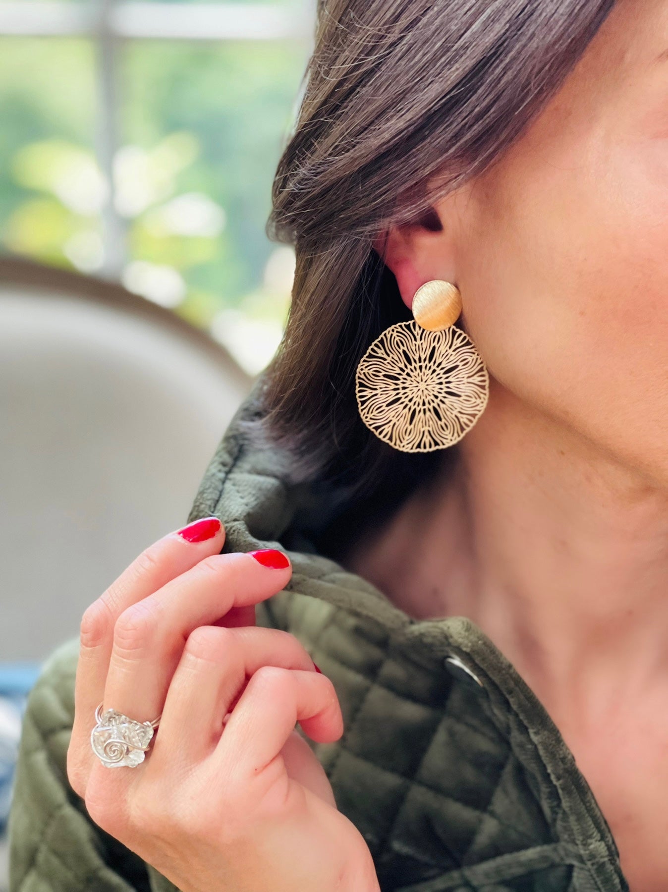 LASER CUT GOLD OPEN FLOWER DISC EARRING